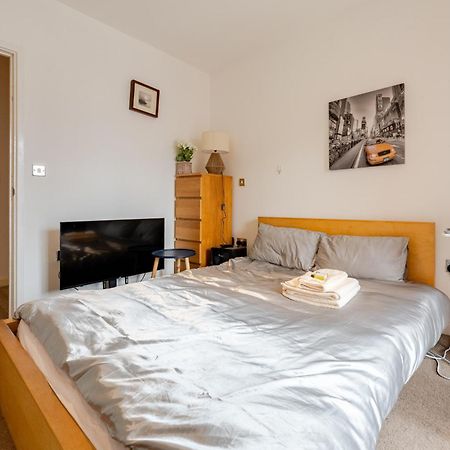 Room In Cardiff City Center - Swiftstay Dış mekan fotoğraf