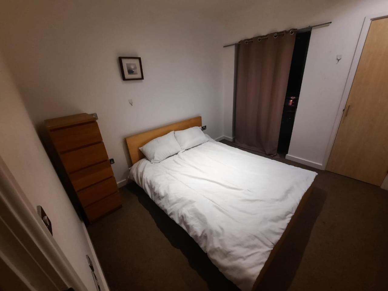 Room In Cardiff City Center - Swiftstay Dış mekan fotoğraf