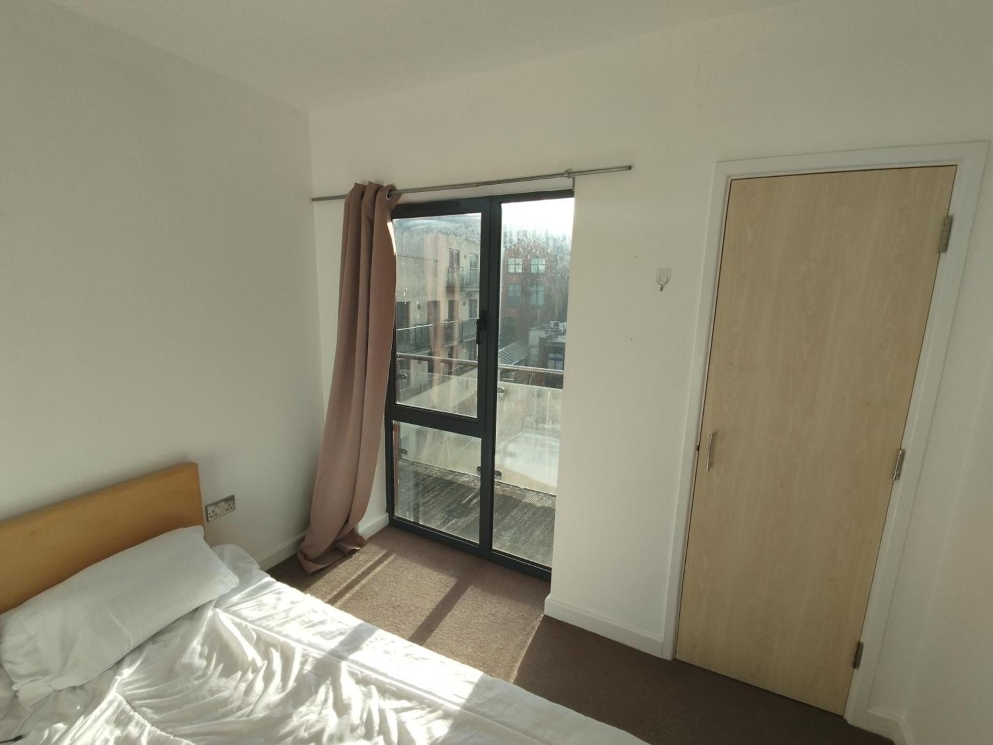 Room In Cardiff City Center - Swiftstay Dış mekan fotoğraf