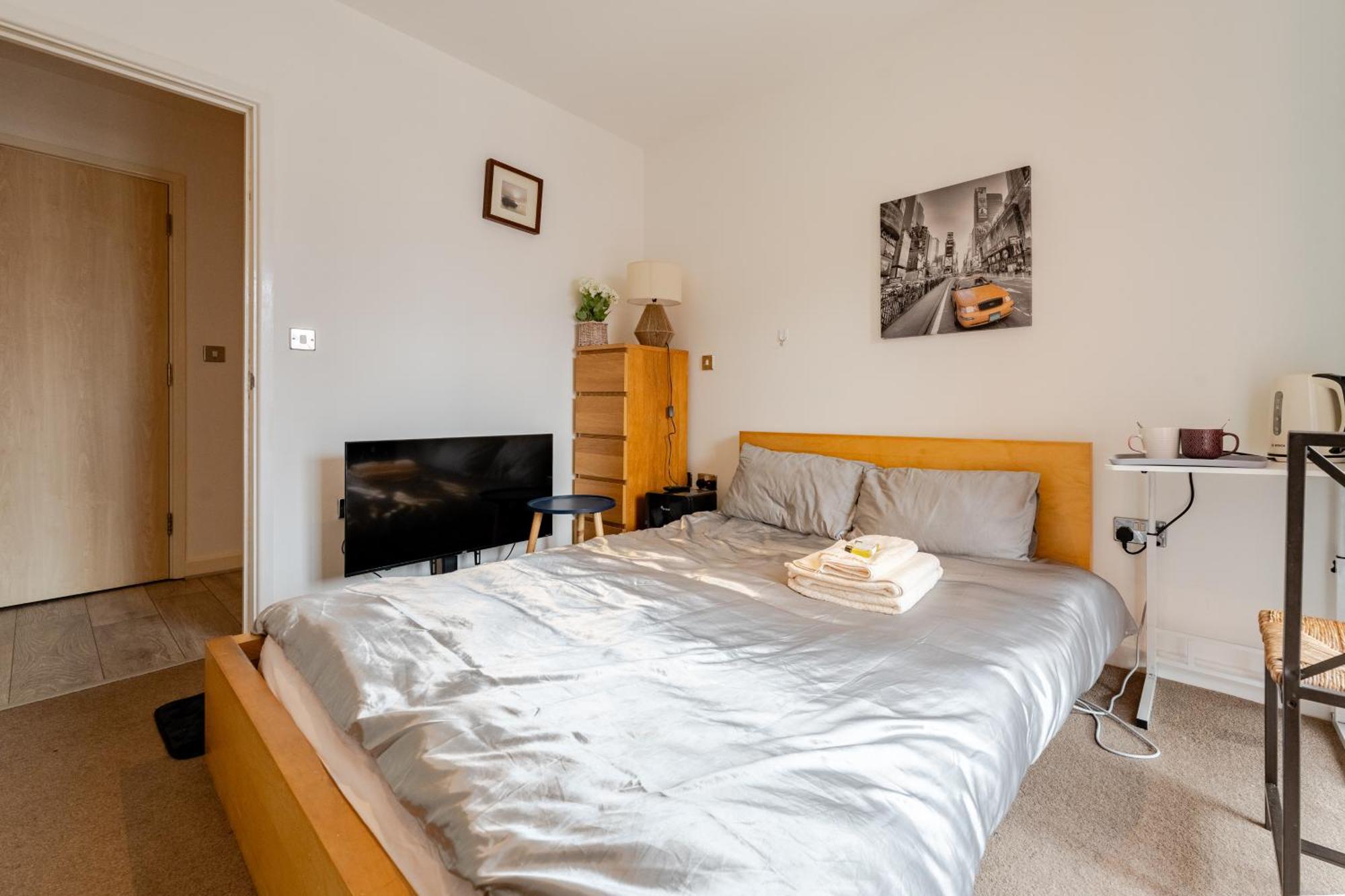 Room In Cardiff City Center - Swiftstay Dış mekan fotoğraf