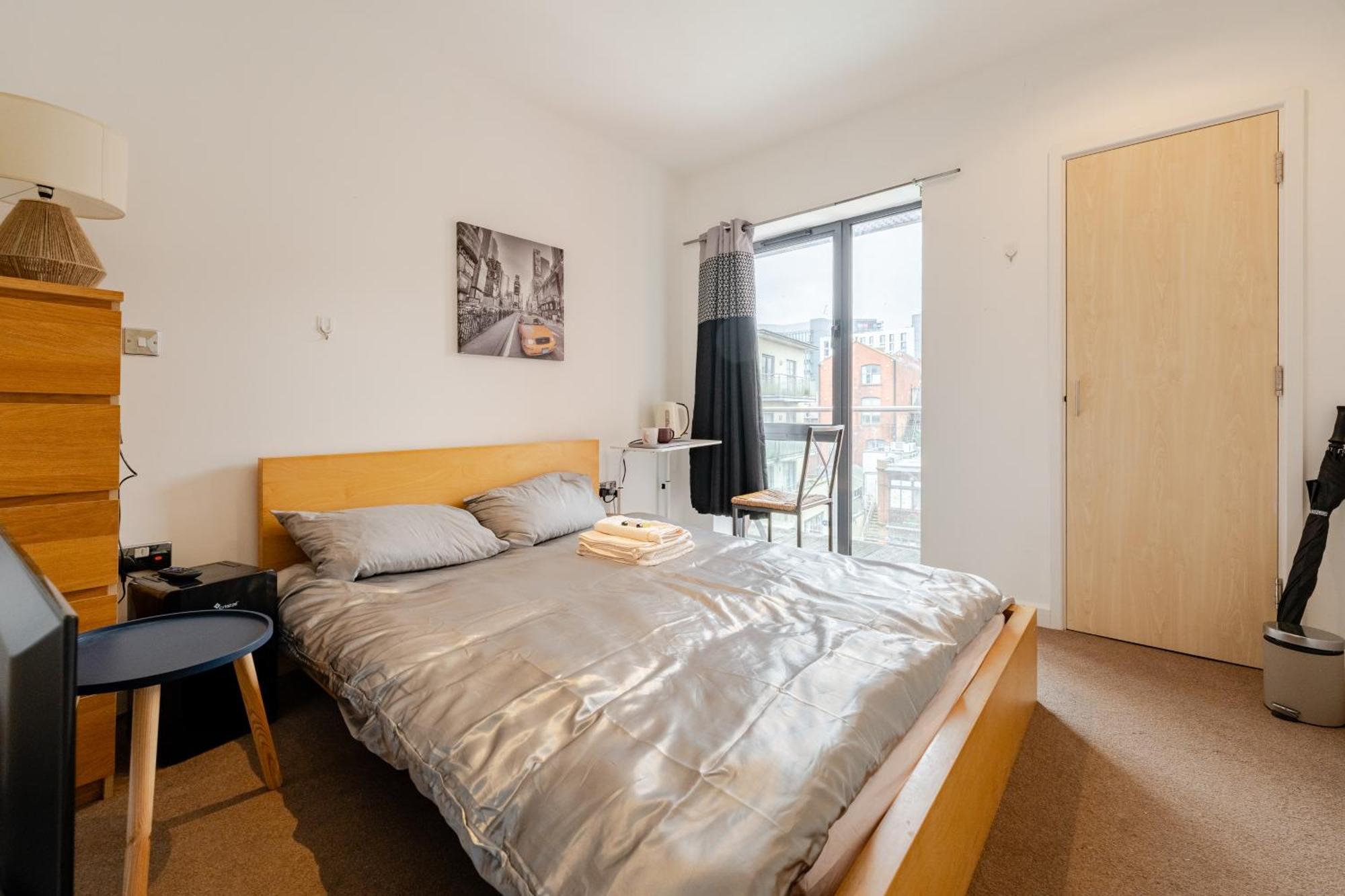 Room In Cardiff City Center - Swiftstay Dış mekan fotoğraf